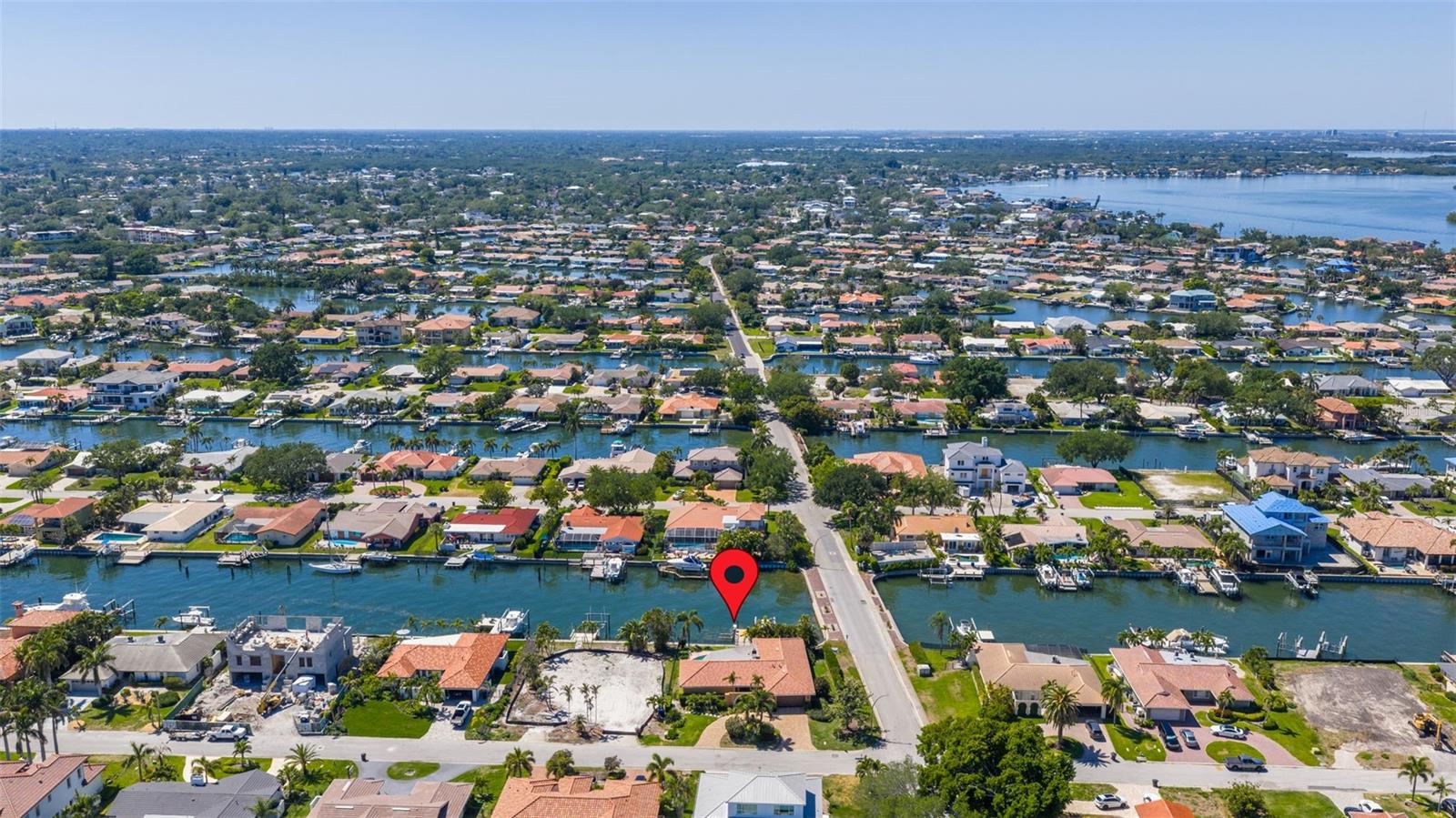 Image 56 of 60 For 1997 Hawaii Avenue Ne