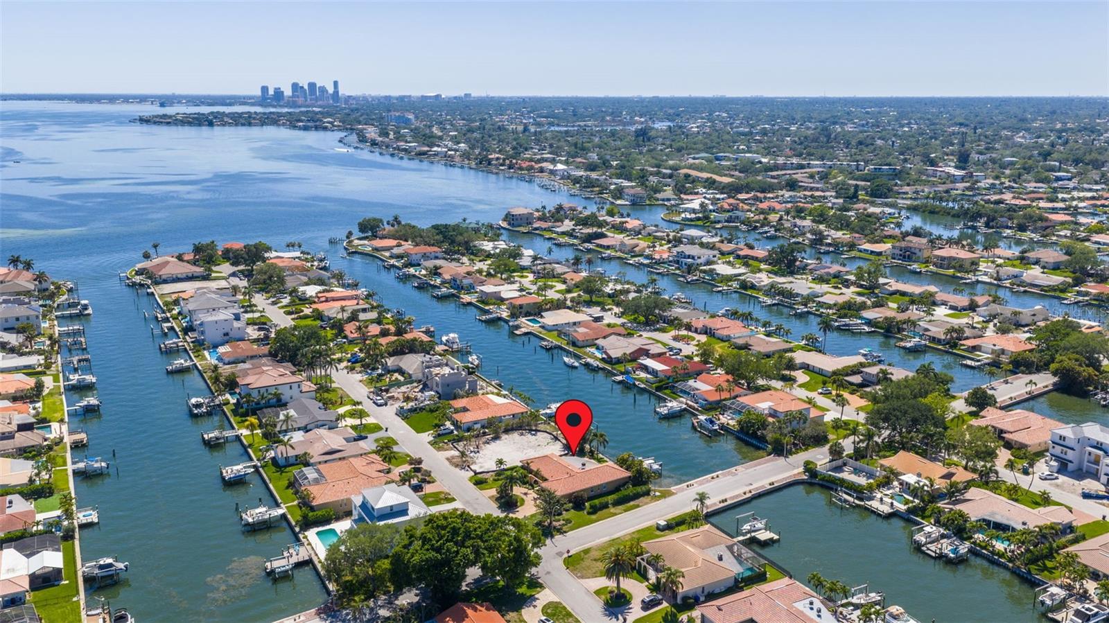 Image 57 of 60 For 1997 Hawaii Avenue Ne