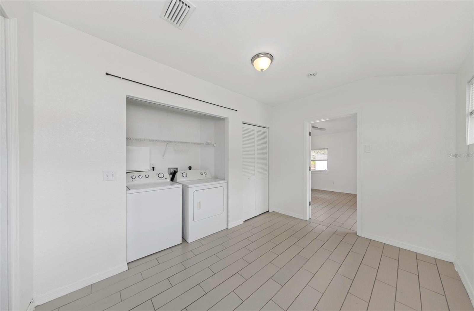 Image 11 of 37 For 2545 32nd Avenue N