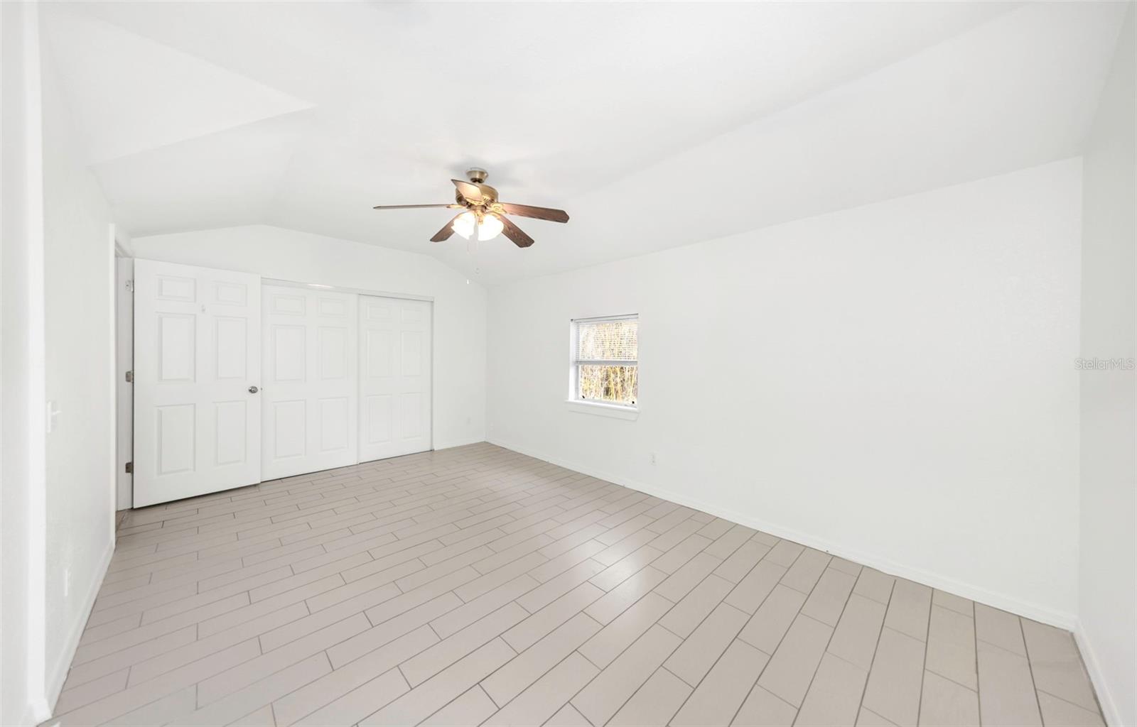 Image 13 of 37 For 2545 32nd Avenue N