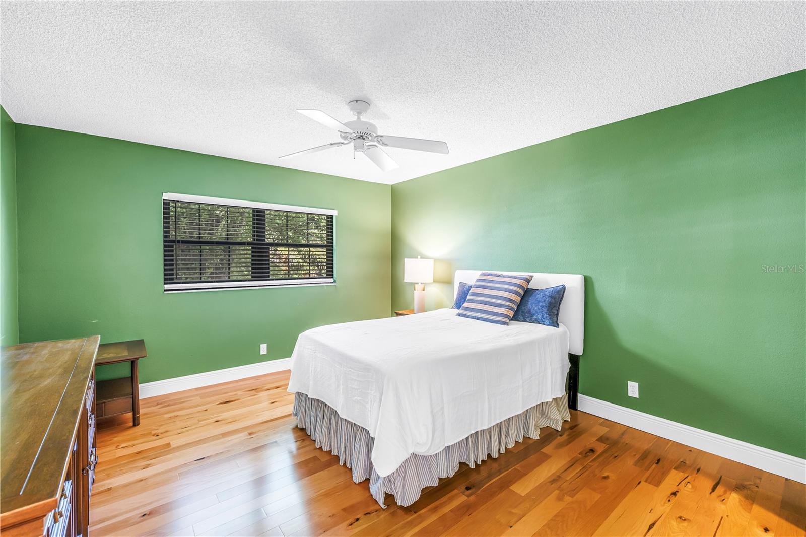 Image 26 of 30 For 5861 Calais Boulevard N 1