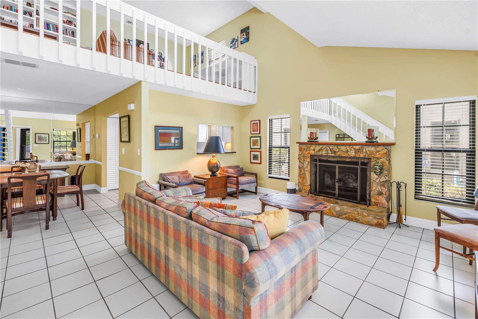 Image 5 of 30 For 5861 Calais Boulevard N 1