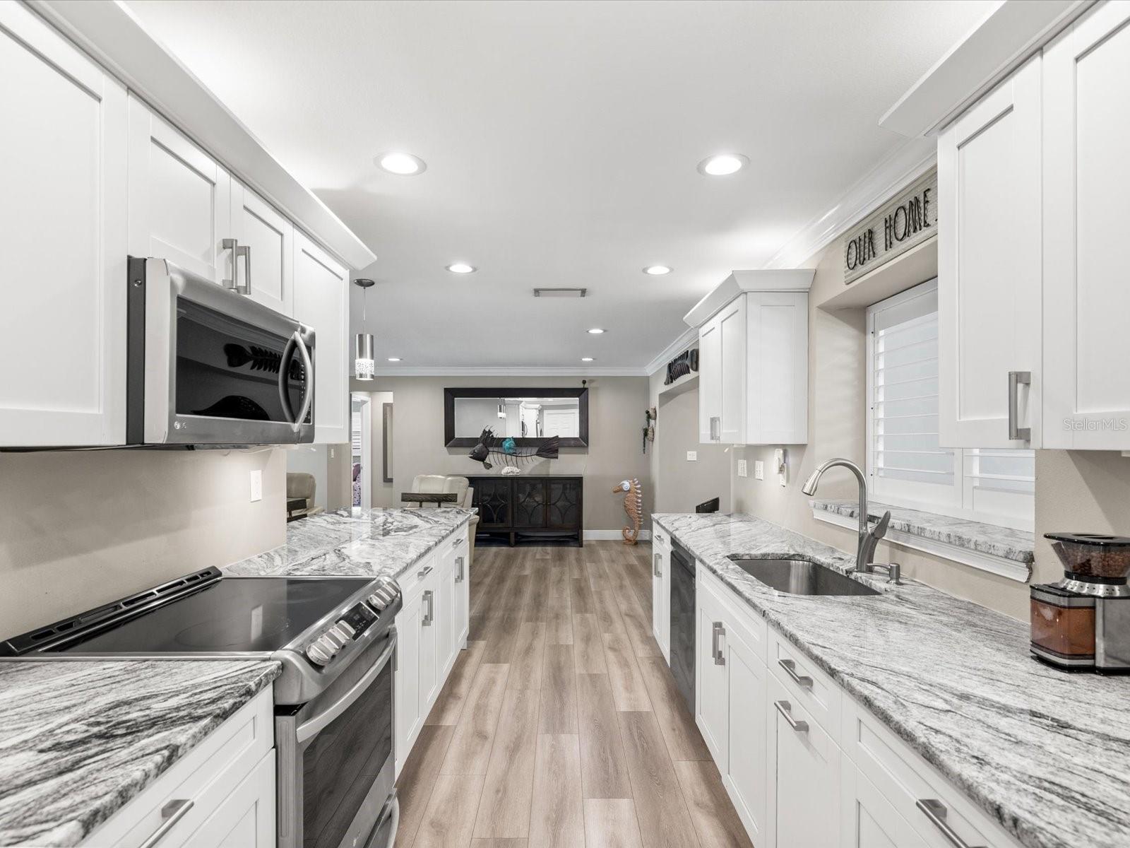 Image 11 of 37 For 1405 Embassy Drive