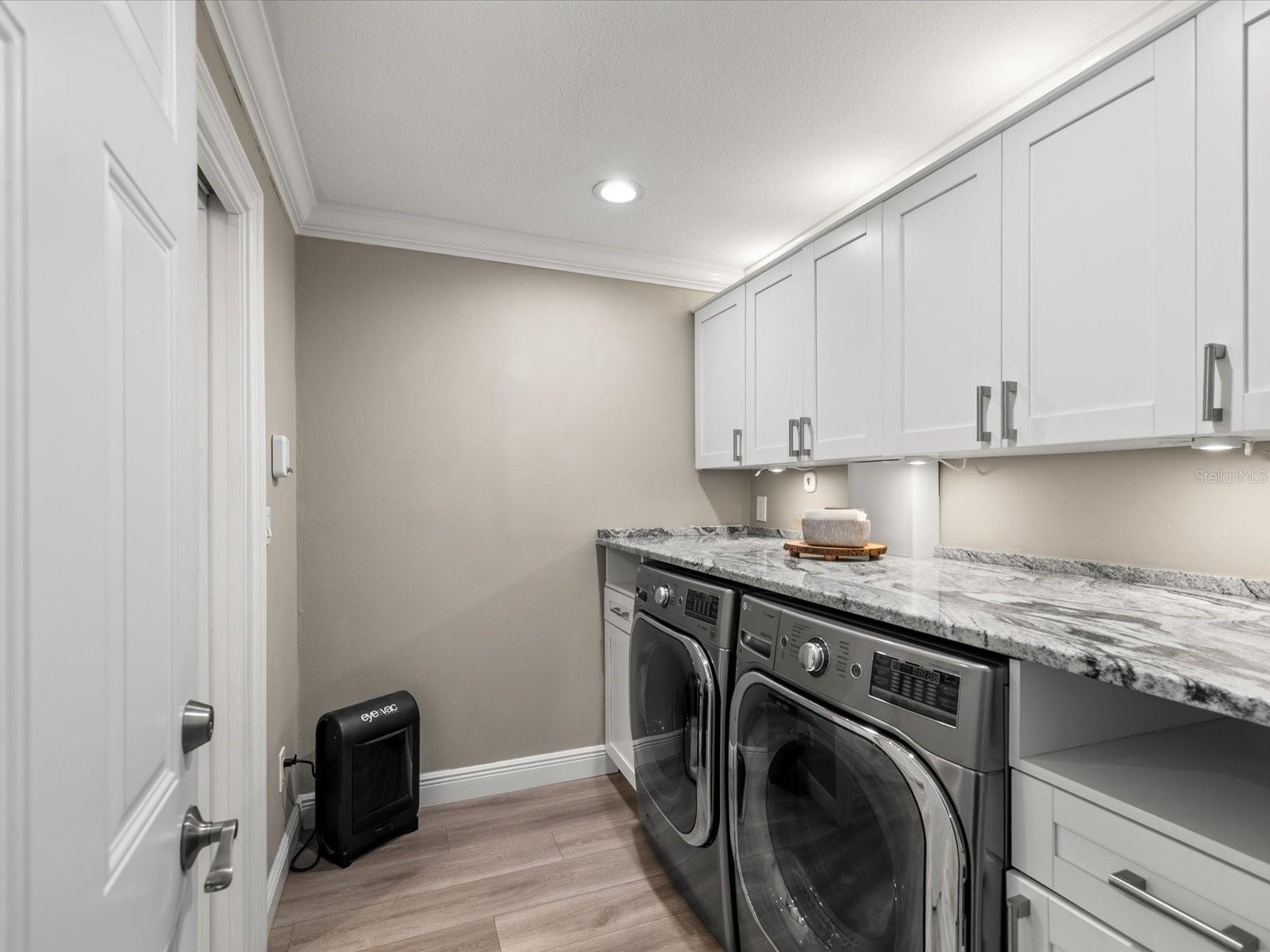 Image 17 of 37 For 1405 Embassy Drive