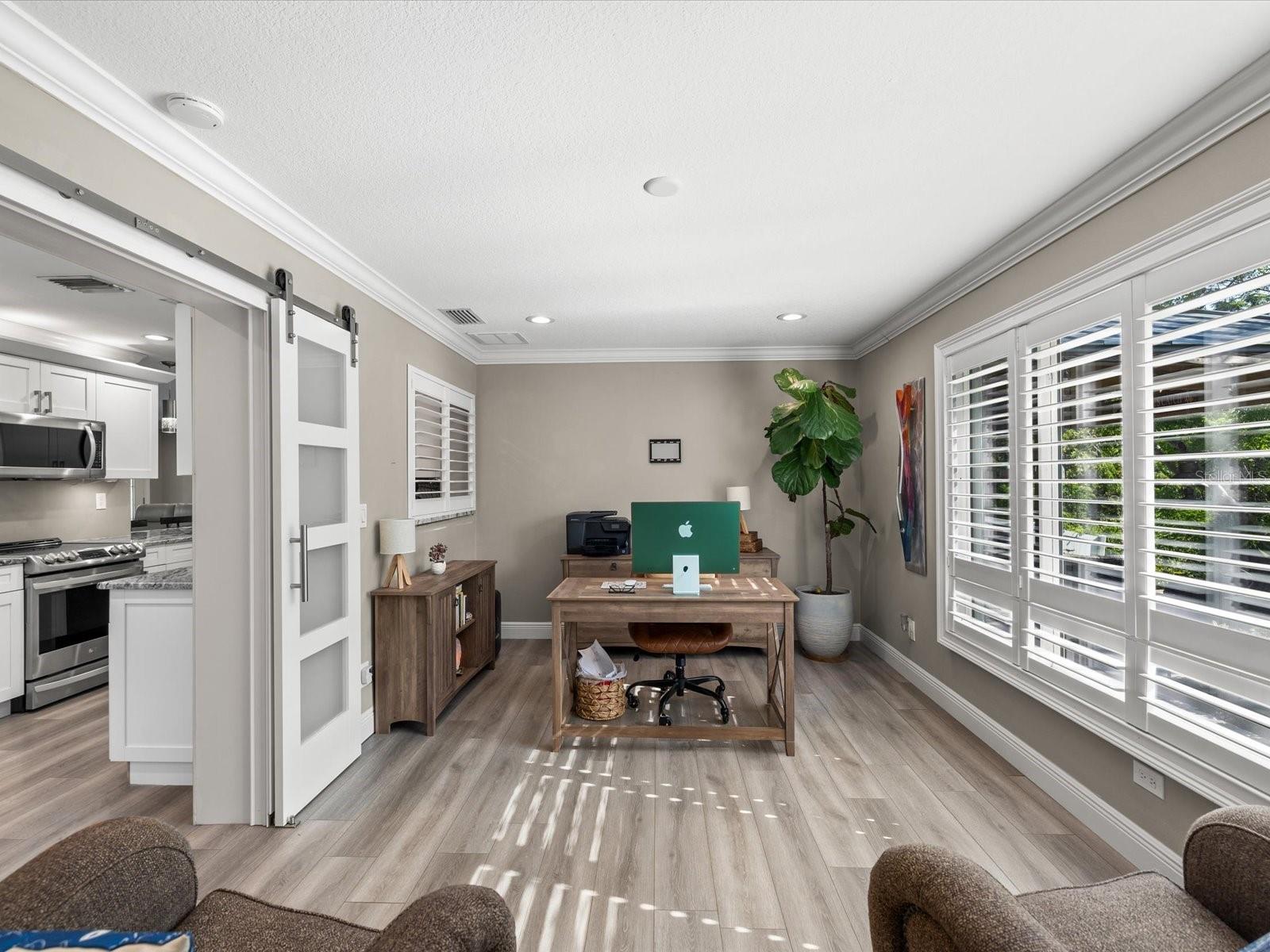 Image 19 of 37 For 1405 Embassy Drive