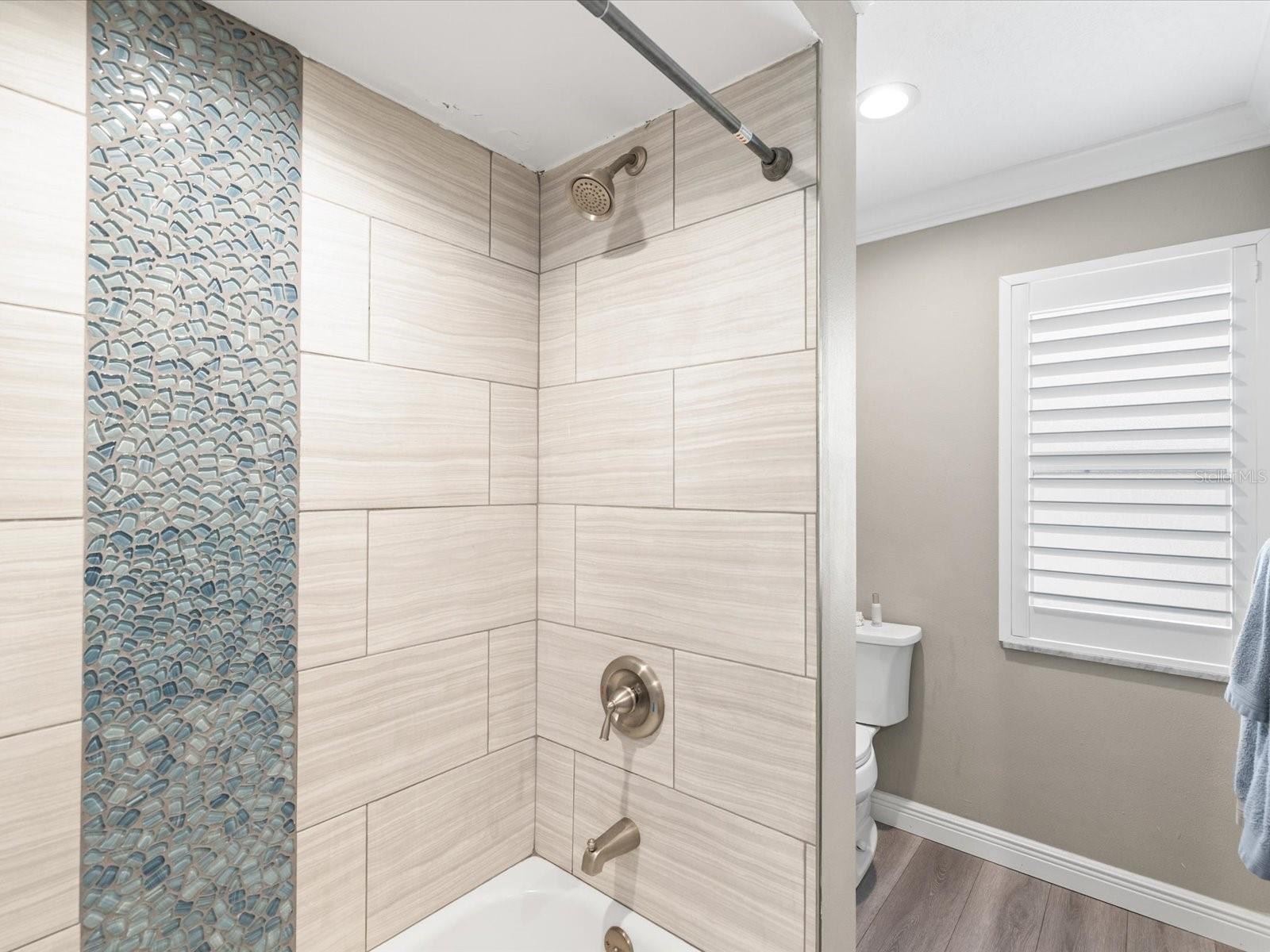 Image 24 of 37 For 1405 Embassy Drive