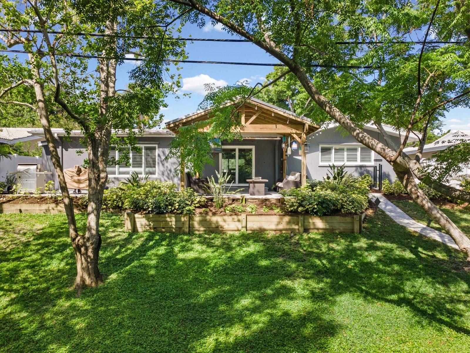 Image 33 of 37 For 1405 Embassy Drive