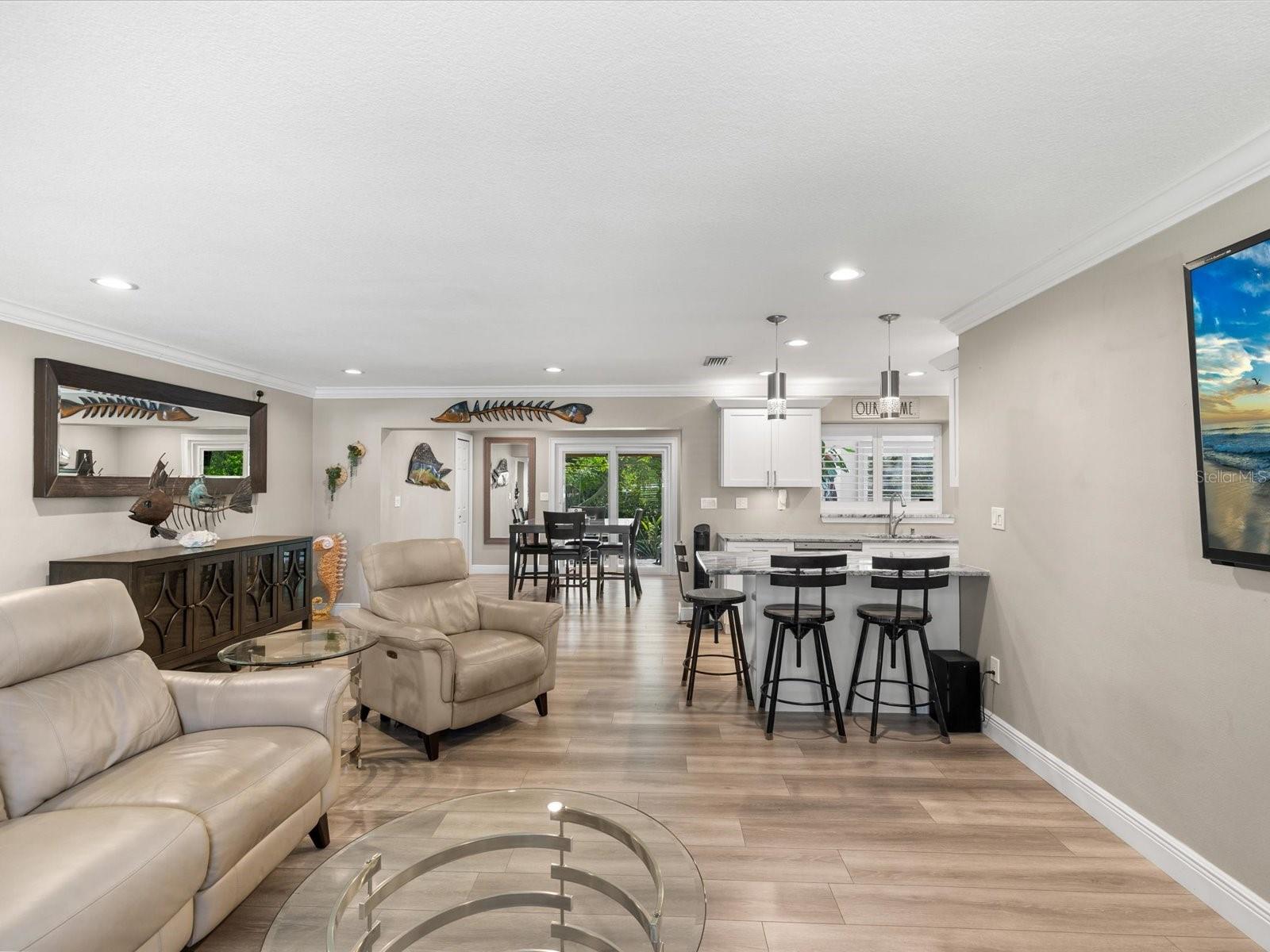 Image 8 of 37 For 1405 Embassy Drive