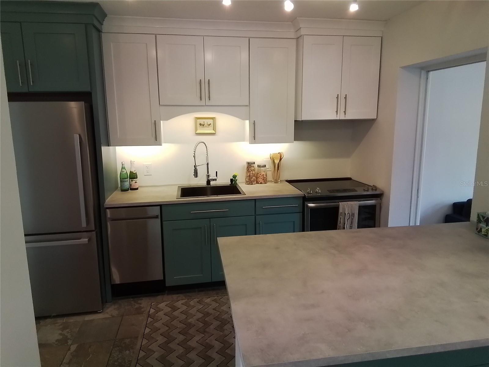 Image 4 of 11 For 5487 70th Way N