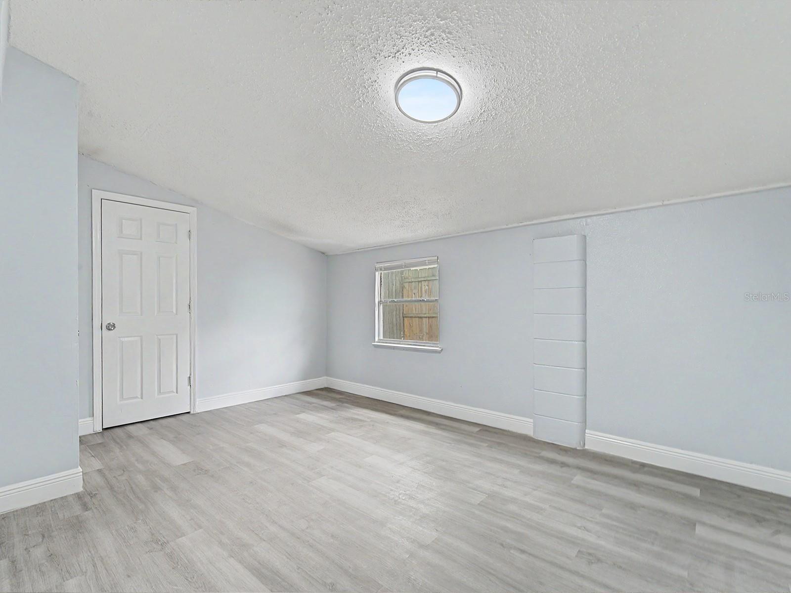 Image 17 of 52 For 9307 16th Street