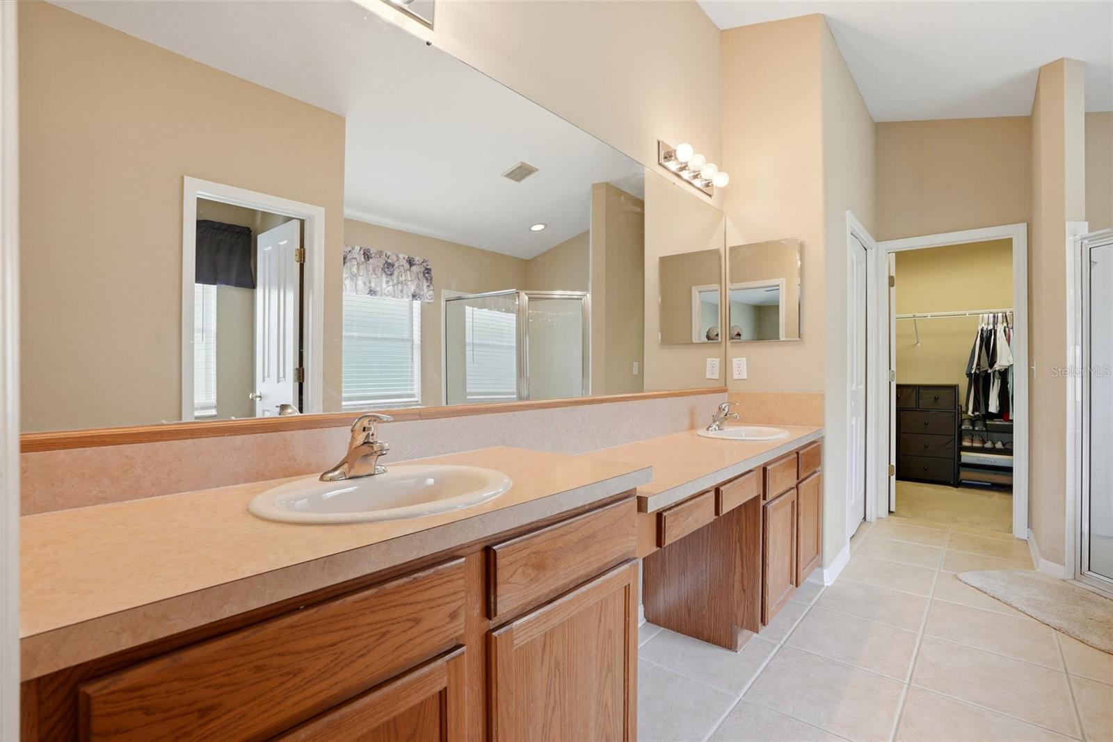 Image 23 of 56 For 3345 Brenford Pl