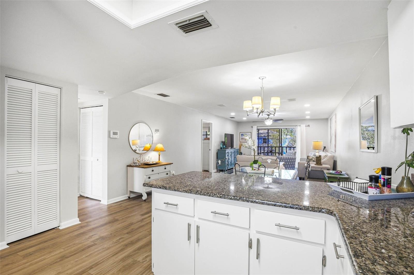 Image 11 of 56 For 101 Lake Avenue Ne 215