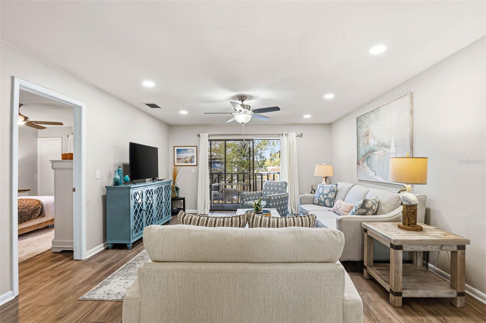 Image 14 of 56 For 101 Lake Avenue Ne 215