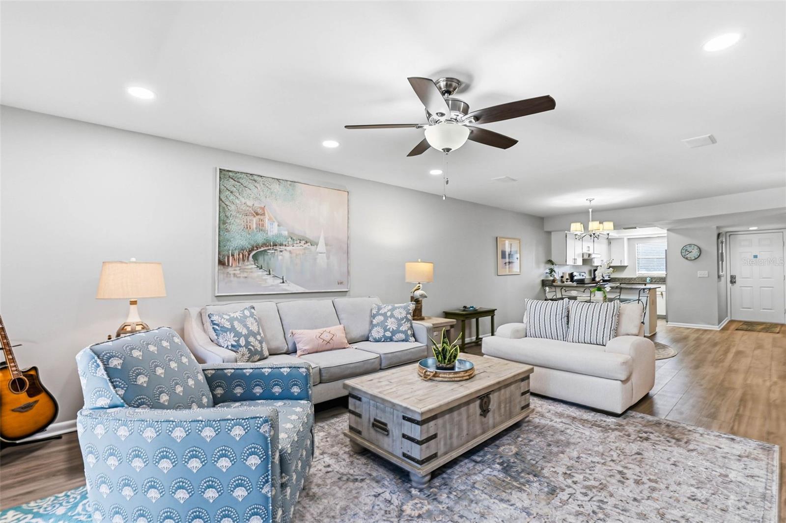 Image 15 of 56 For 101 Lake Avenue Ne 215