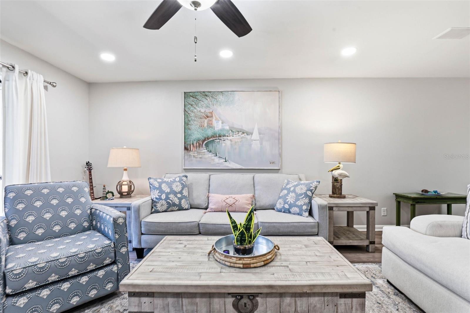 Image 22 of 56 For 101 Lake Avenue Ne 215