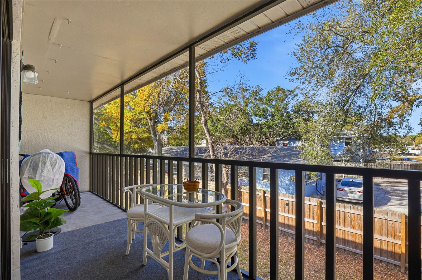 Image 31 of 56 For 101 Lake Avenue Ne 215