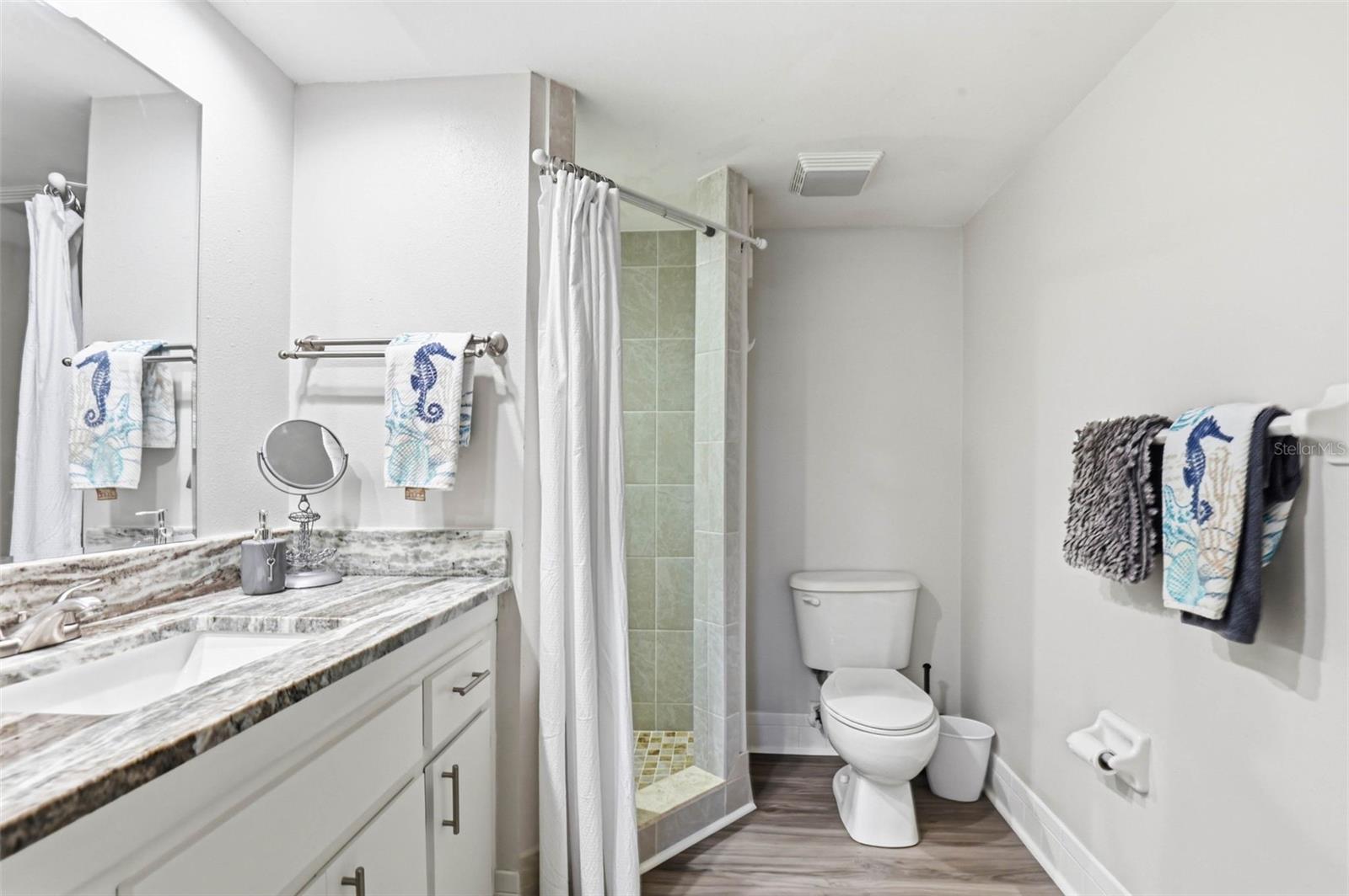 Image 39 of 56 For 101 Lake Avenue Ne 215