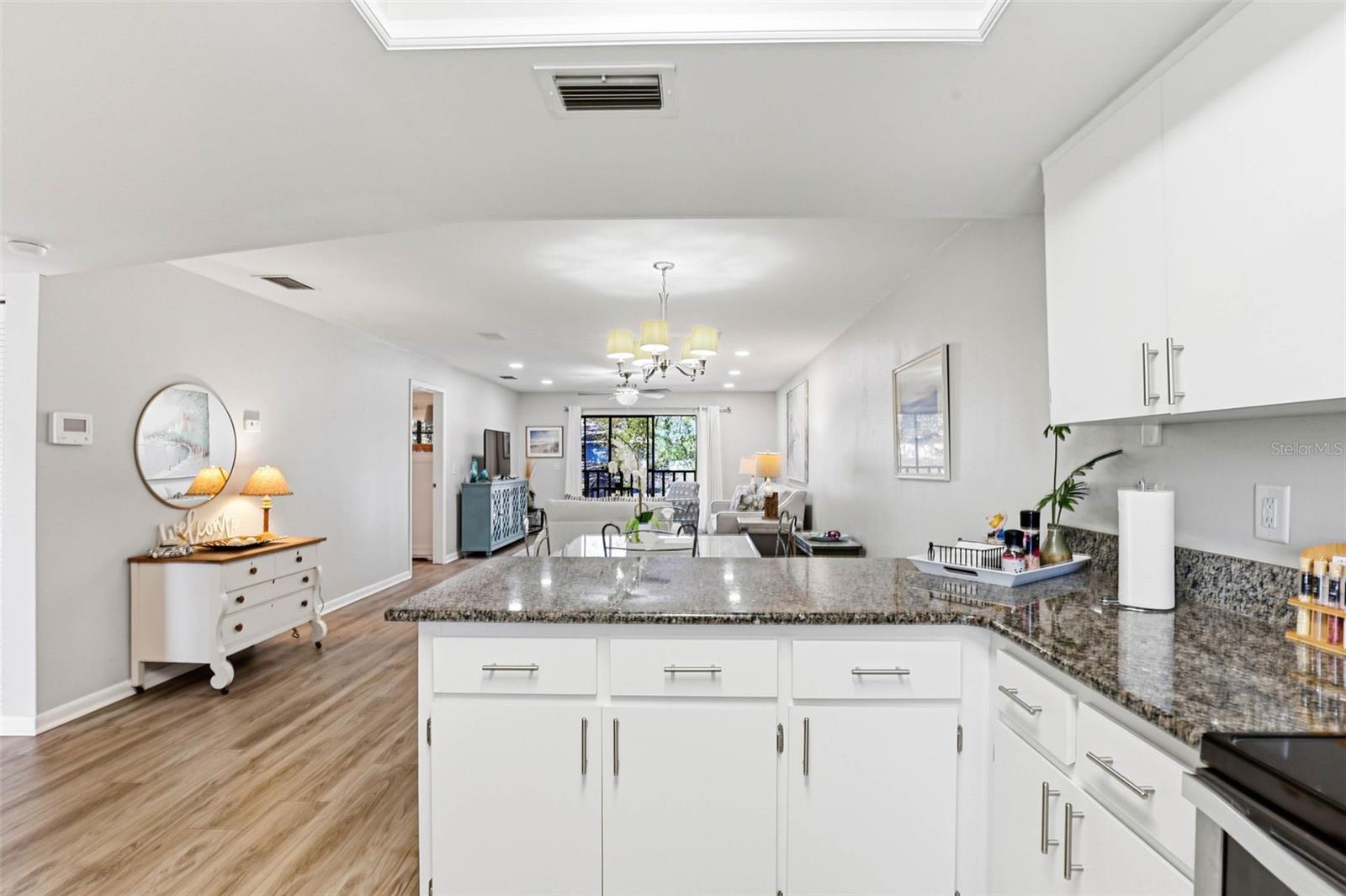 Image 6 of 56 For 101 Lake Avenue Ne 215