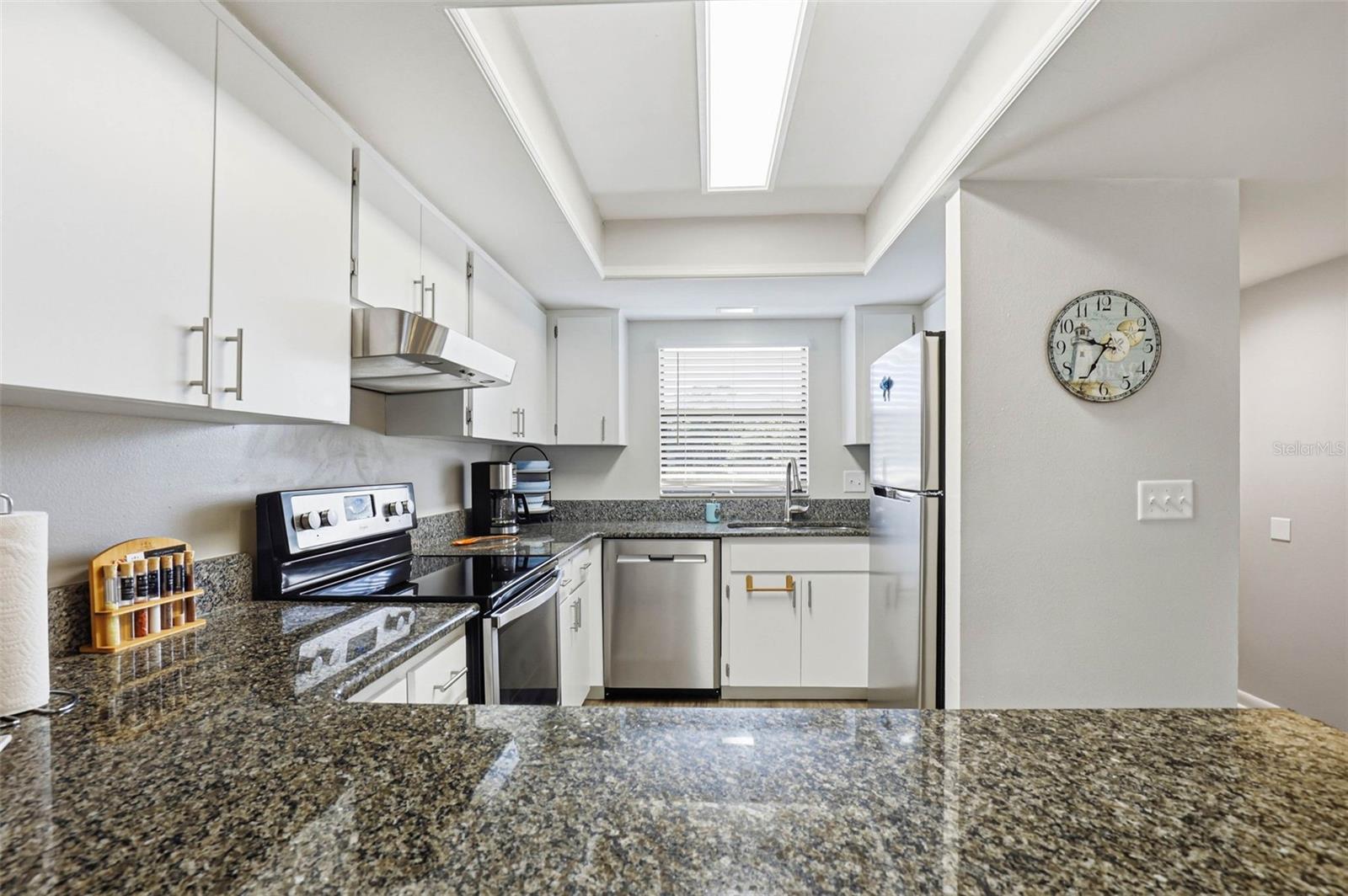 Image 7 of 56 For 101 Lake Avenue Ne 215