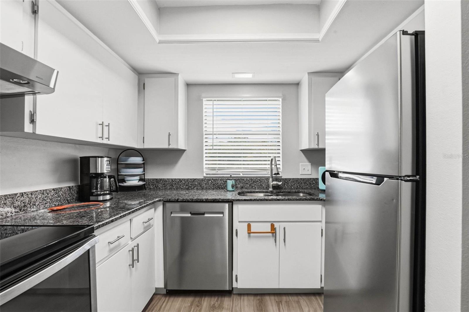 Image 9 of 56 For 101 Lake Avenue Ne 215