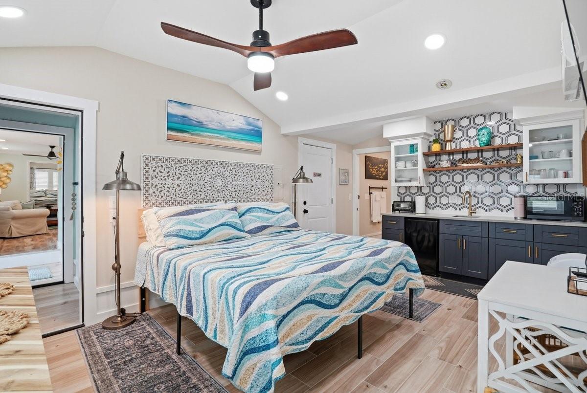 Image 12 of 32 For 118 92nd Avenue