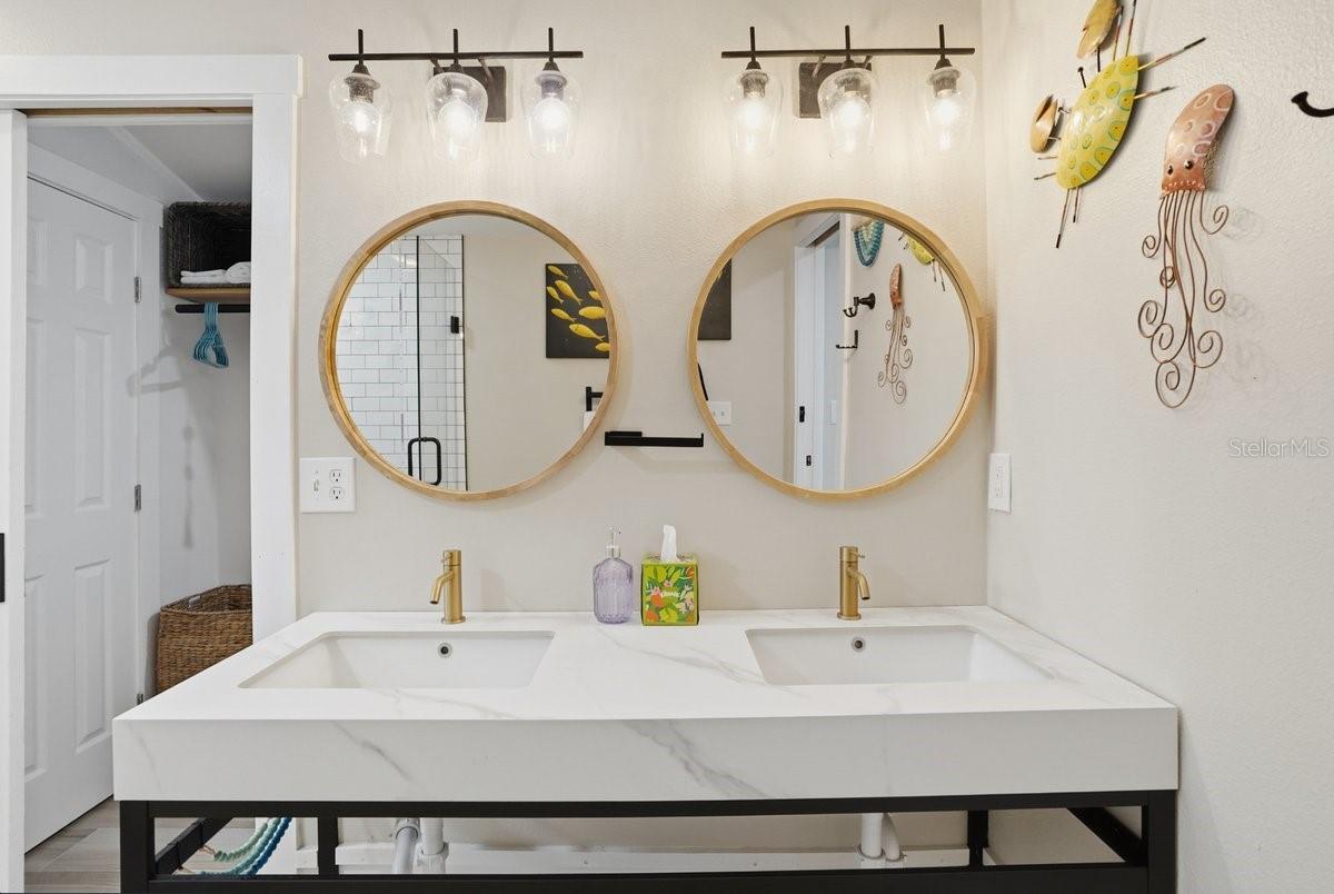 Image 14 of 32 For 118 92nd Avenue