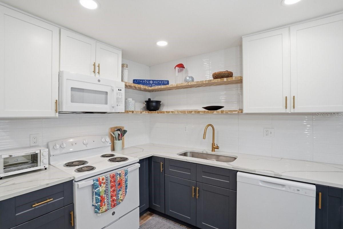 Image 7 of 32 For 118 92nd Avenue