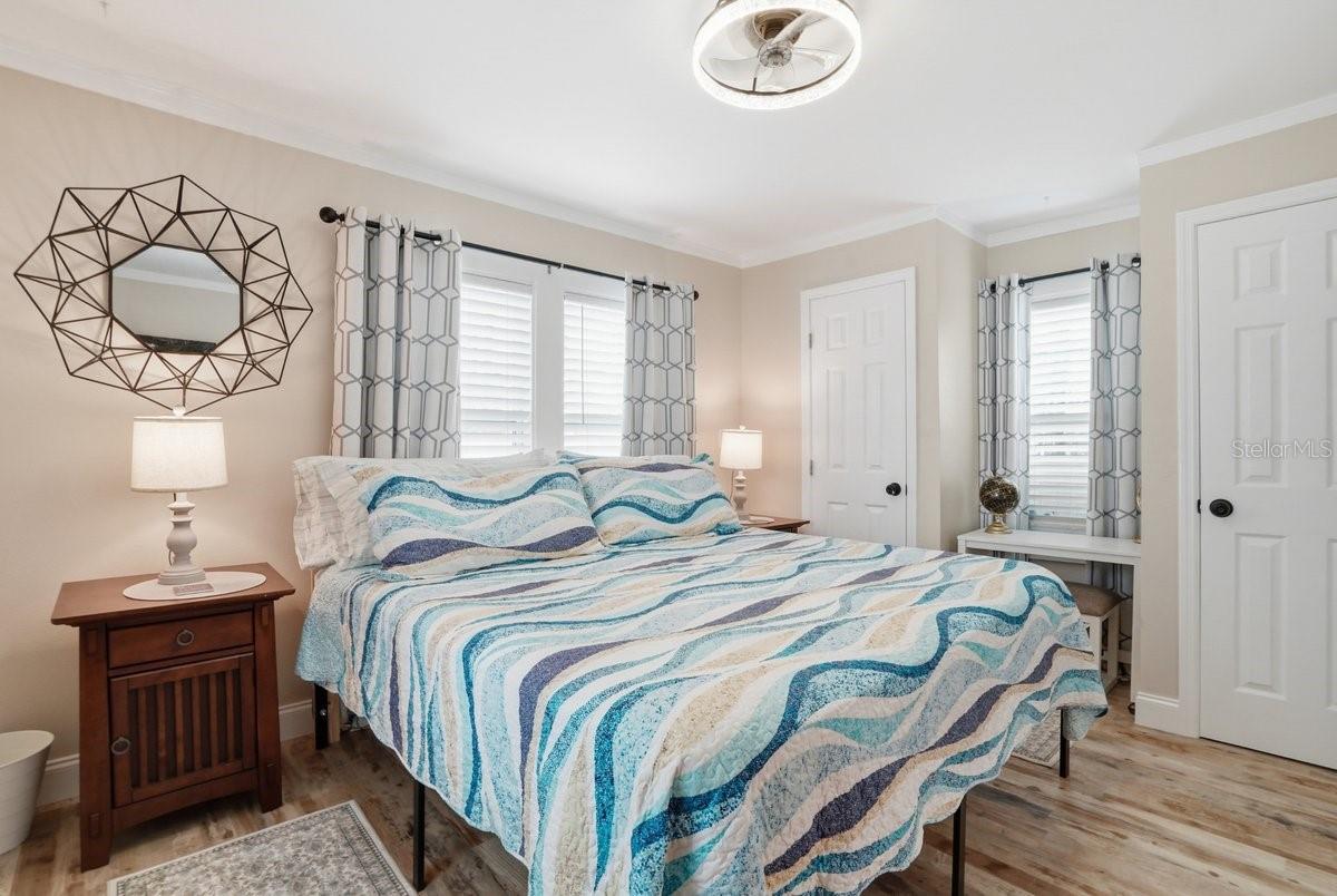 Image 8 of 32 For 118 92nd Avenue