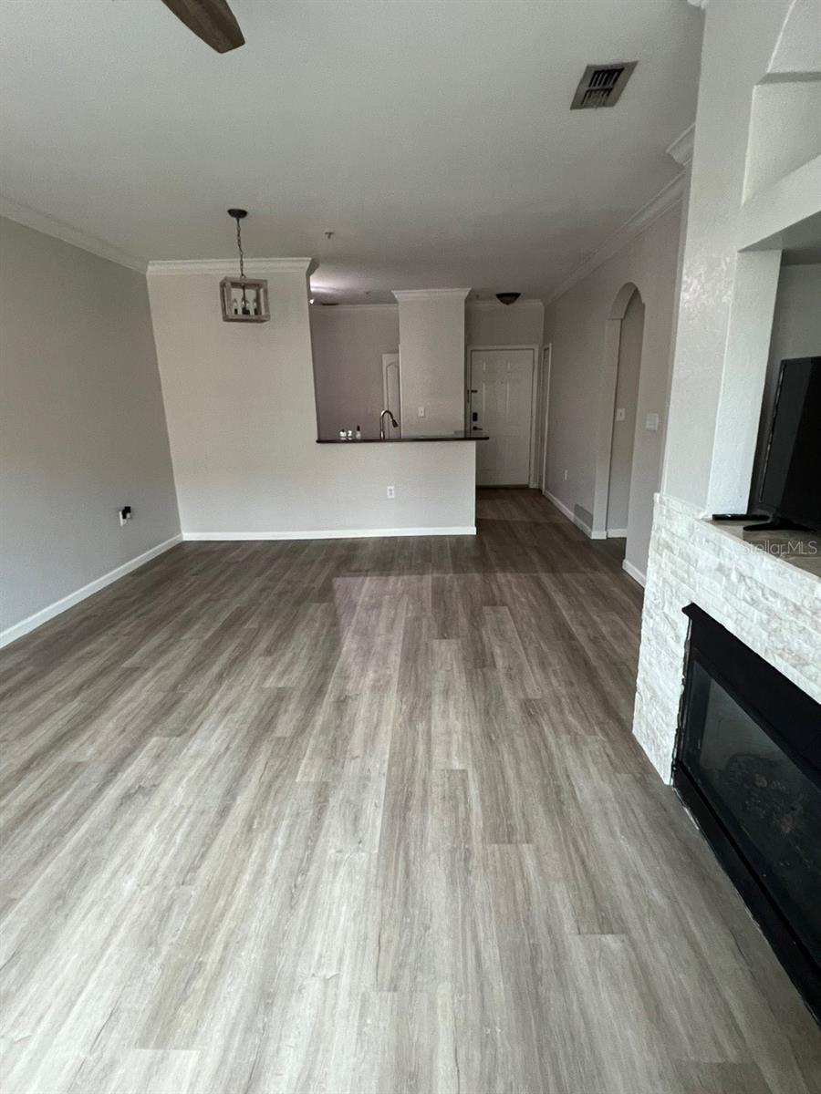 Image 10 of 37 For 2725 Via Cipriani  722a