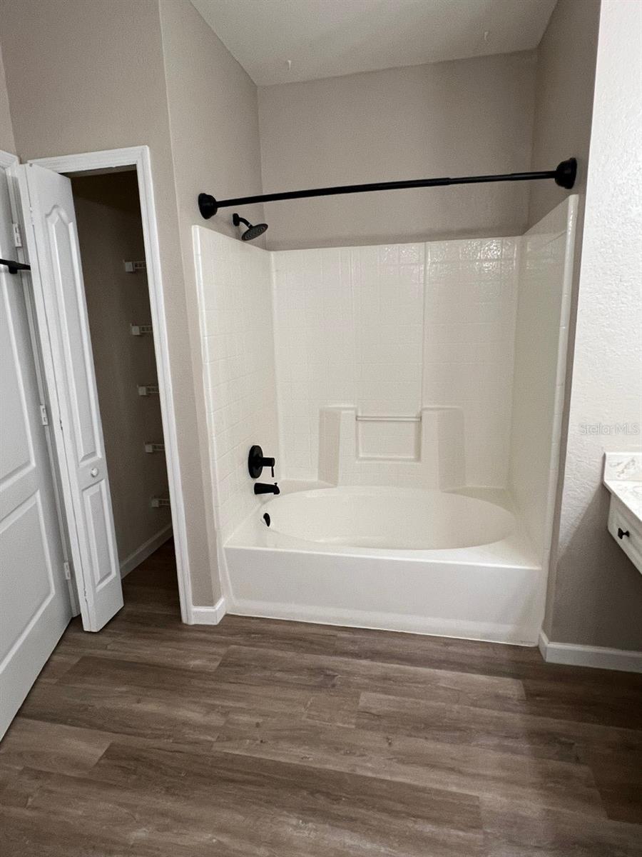 Image 23 of 37 For 2725 Via Cipriani  722a