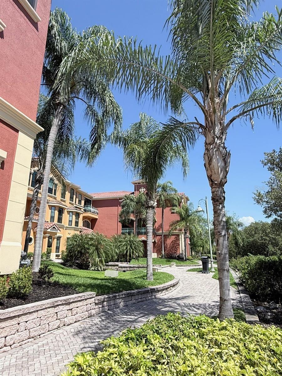 Image 29 of 37 For 2725 Via Cipriani  722a