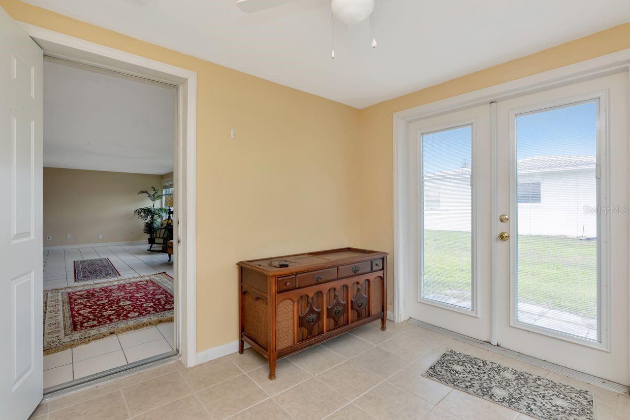 Image 32 of 49 For 10153 44th Street N 2