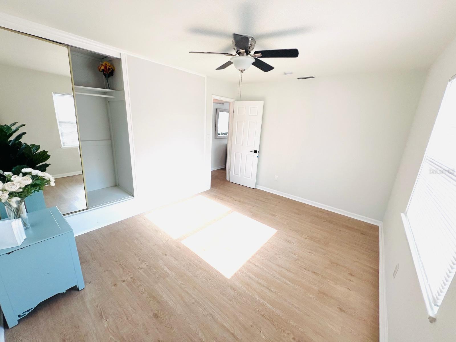 Listing photo id 9 for 1300 21st Street S