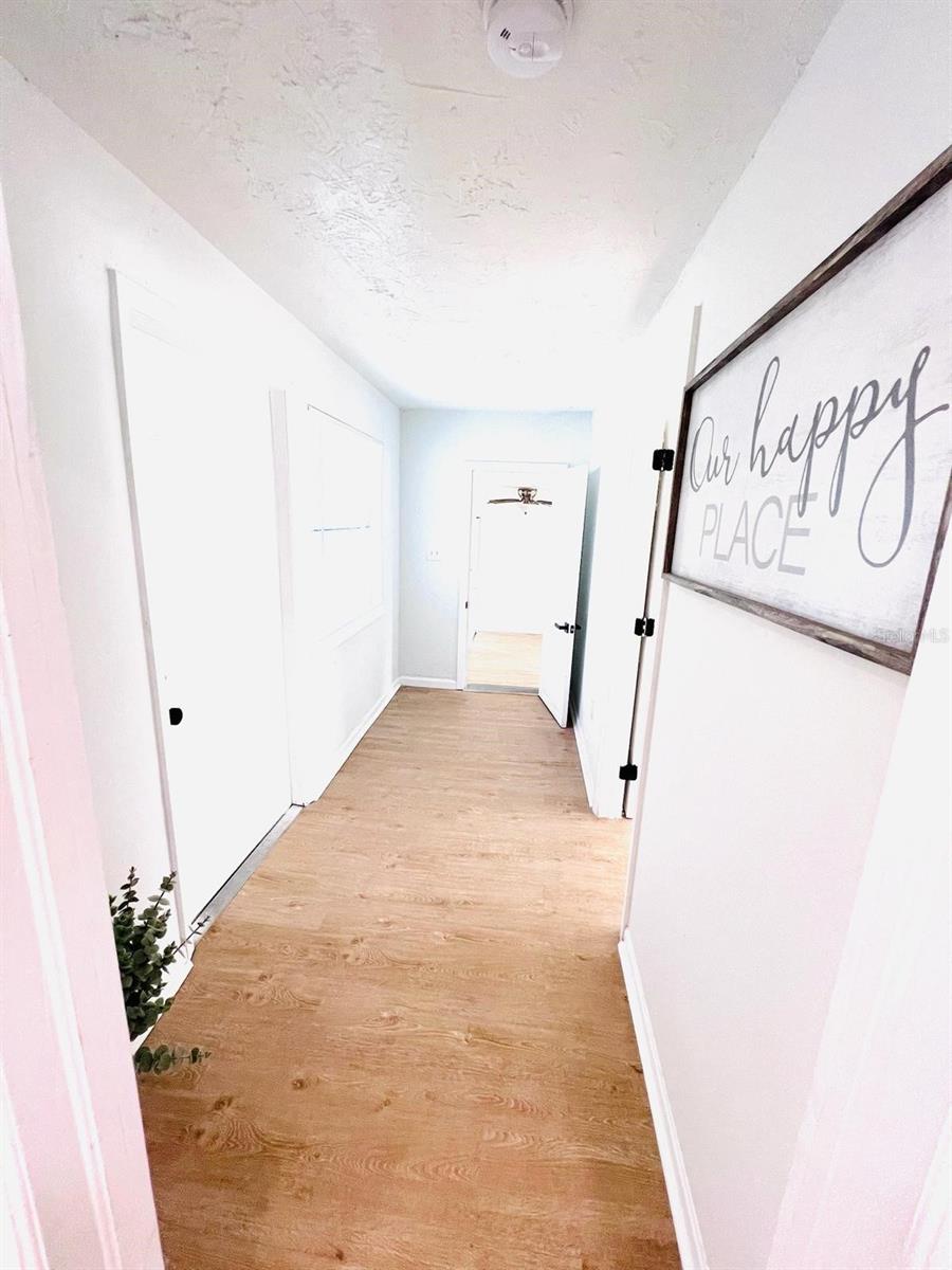 Listing photo id 12 for 1300 21st Street S