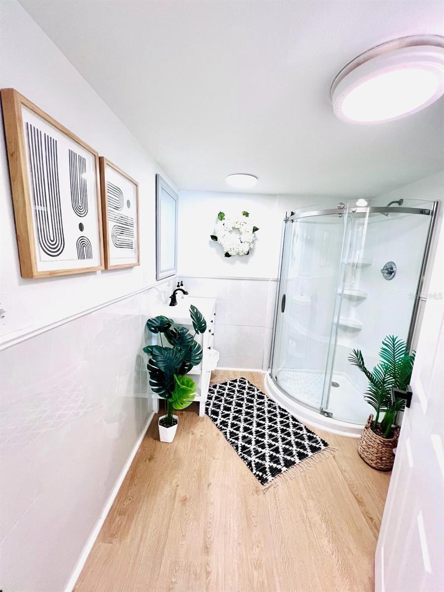 Listing photo id 13 for 1300 21st Street S