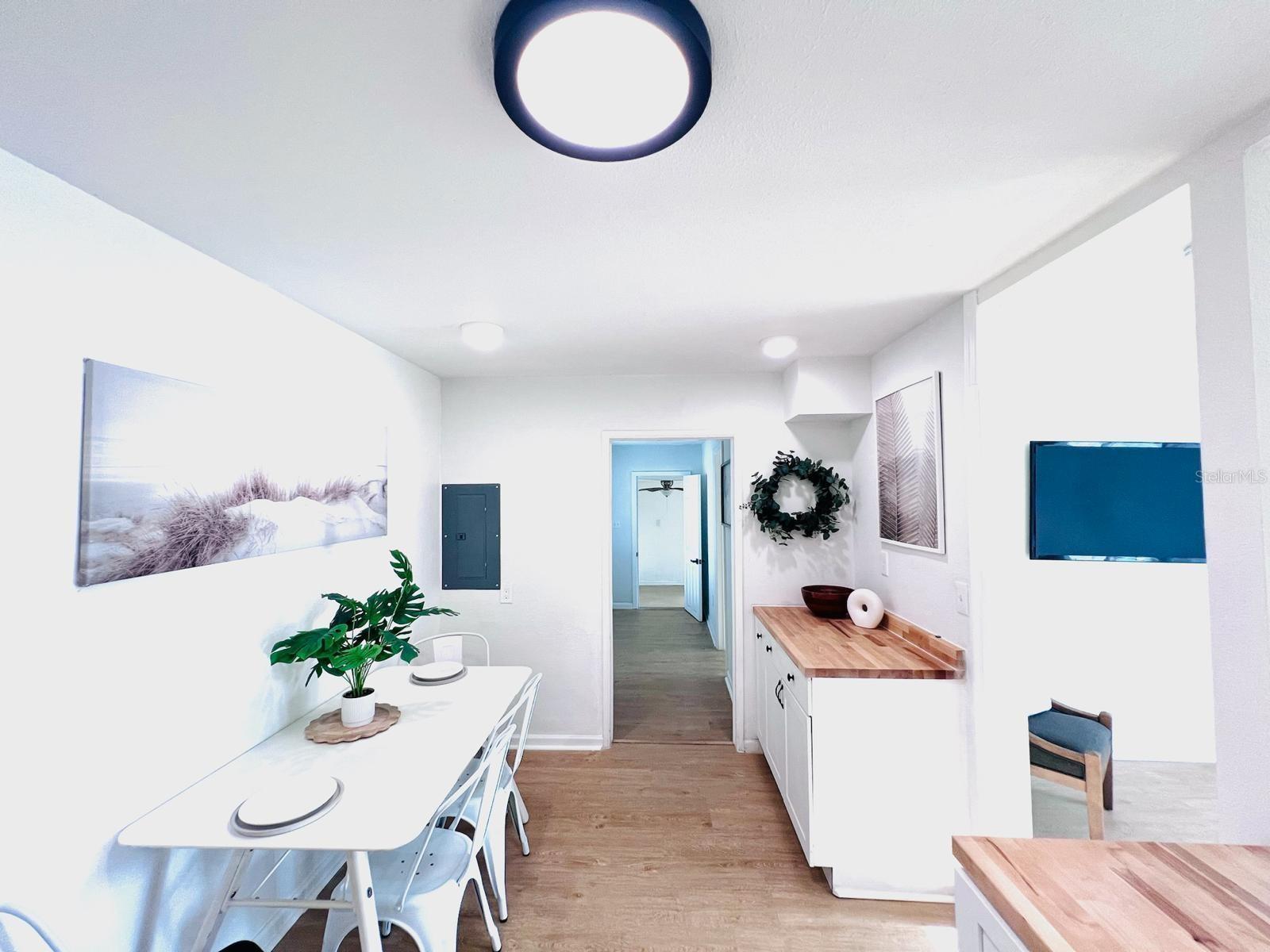 Listing photo id 4 for 1300 21st Street S