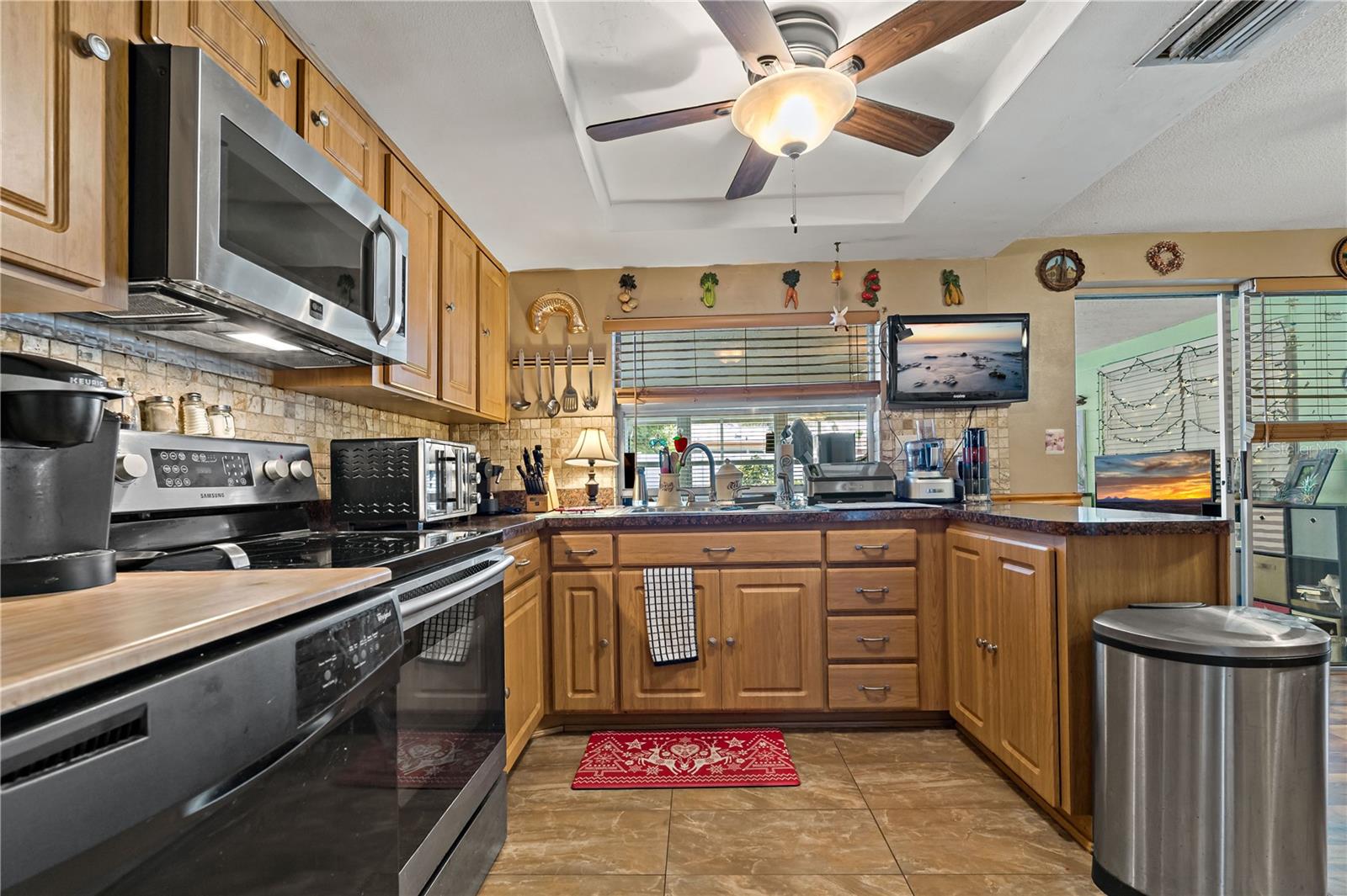 Listing photo id 8 for 7924 Datura Ln.