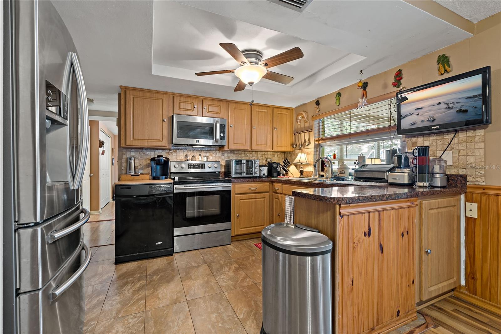 Listing photo id 9 for 7924 Datura Ln.