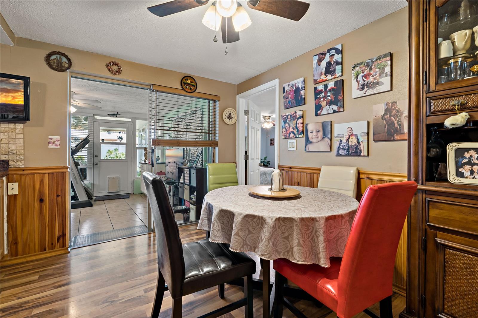 Listing photo id 10 for 7924 Datura Ln.