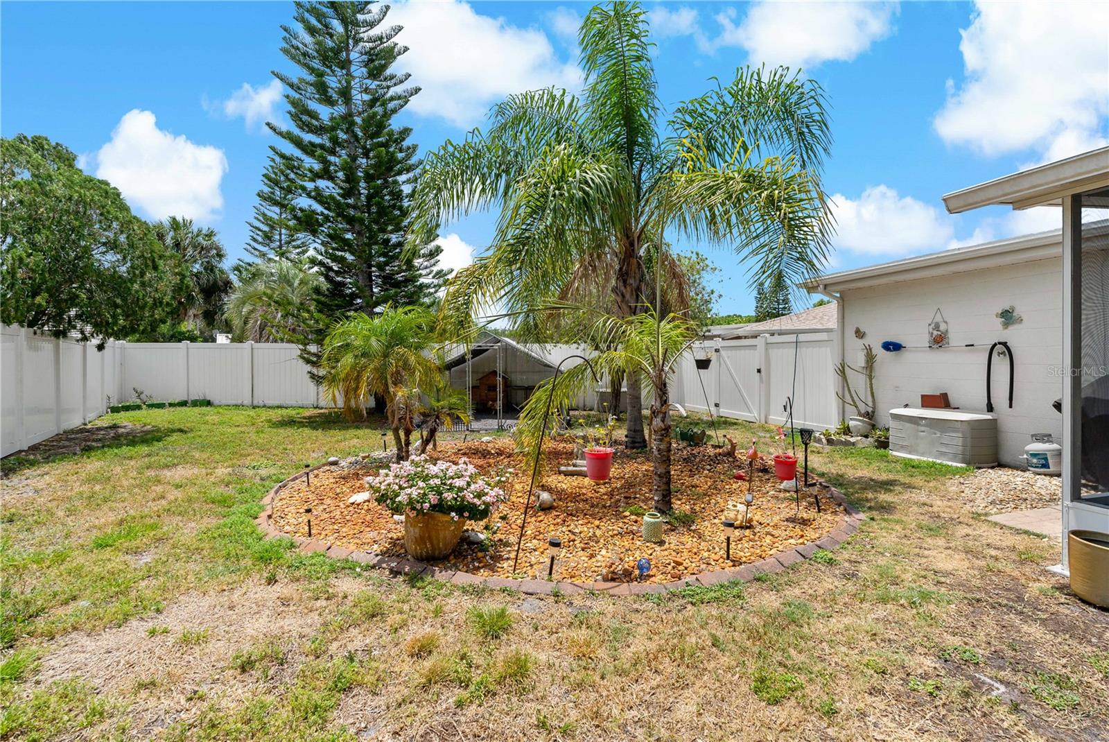 Listing photo id 25 for 7924 Datura Ln.