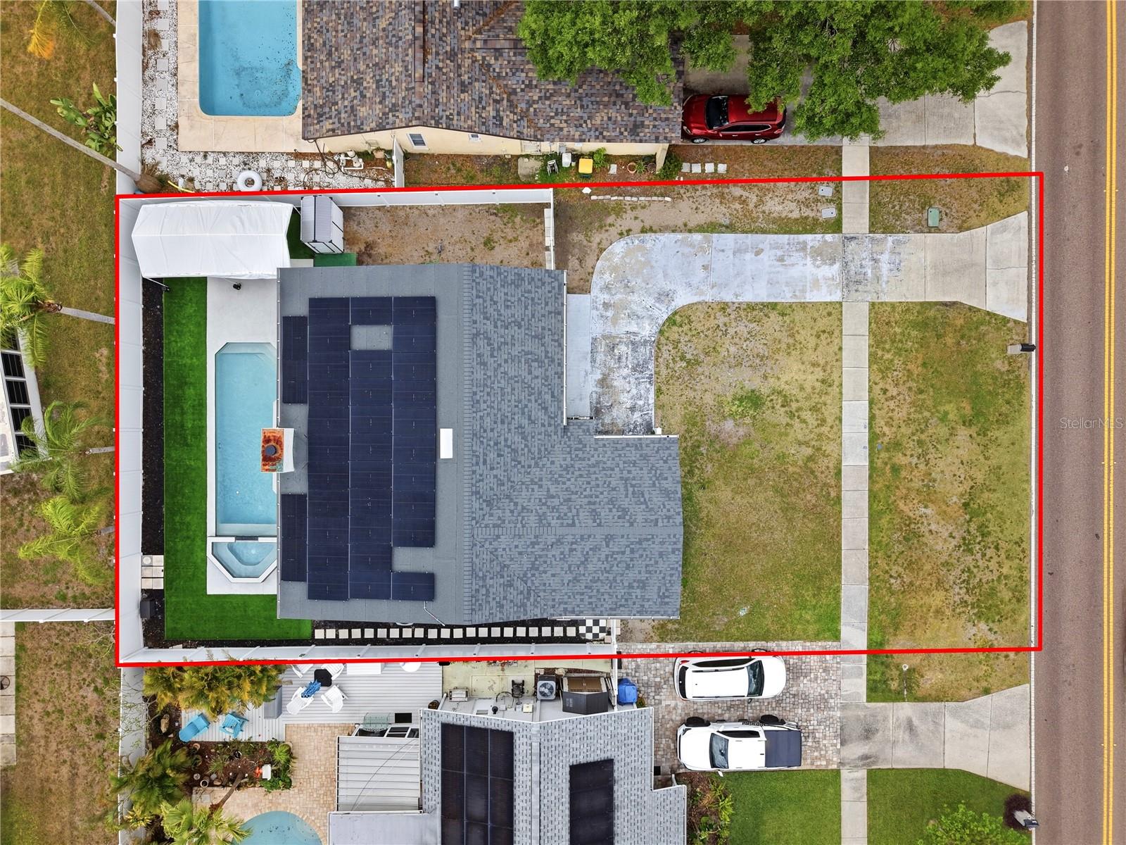 Listing photo id 29 for 9554 86th Avenue