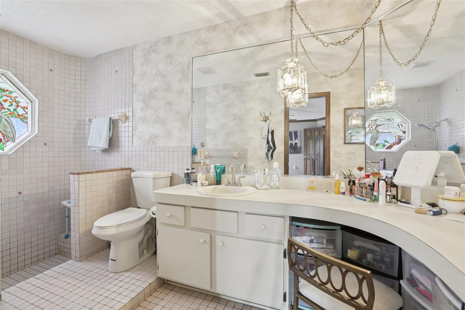 Image 18 of 28 For 366 Leafy Way Ave