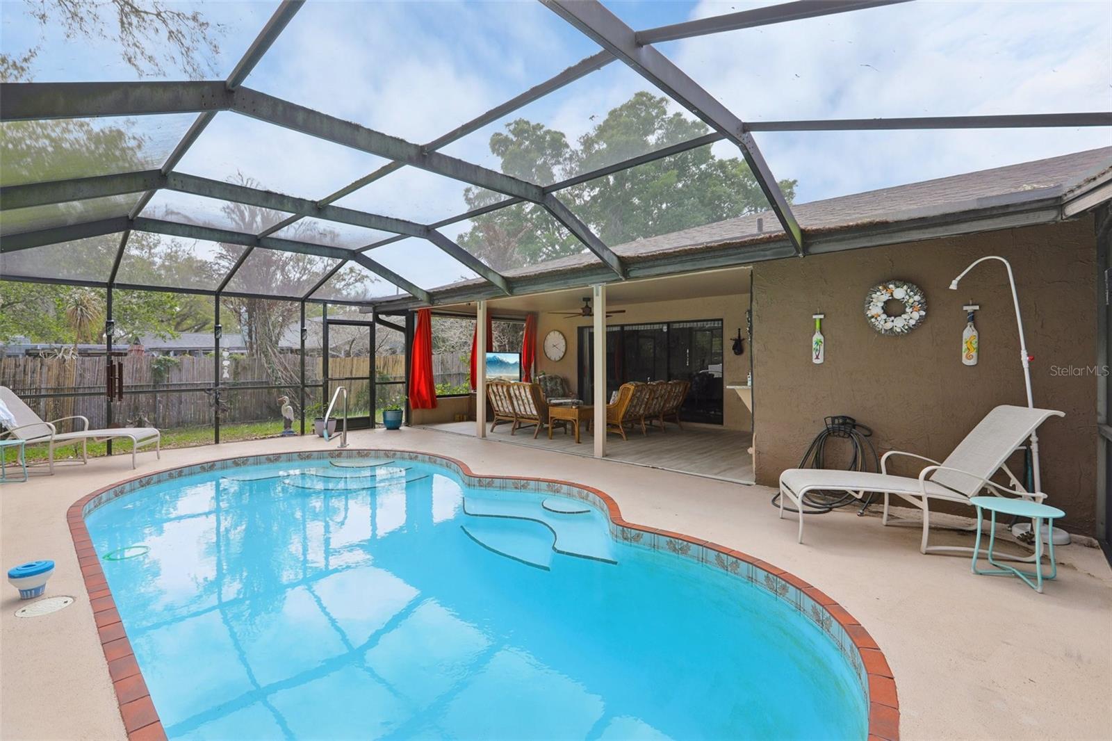 Image 25 of 28 For 366 Leafy Way Ave