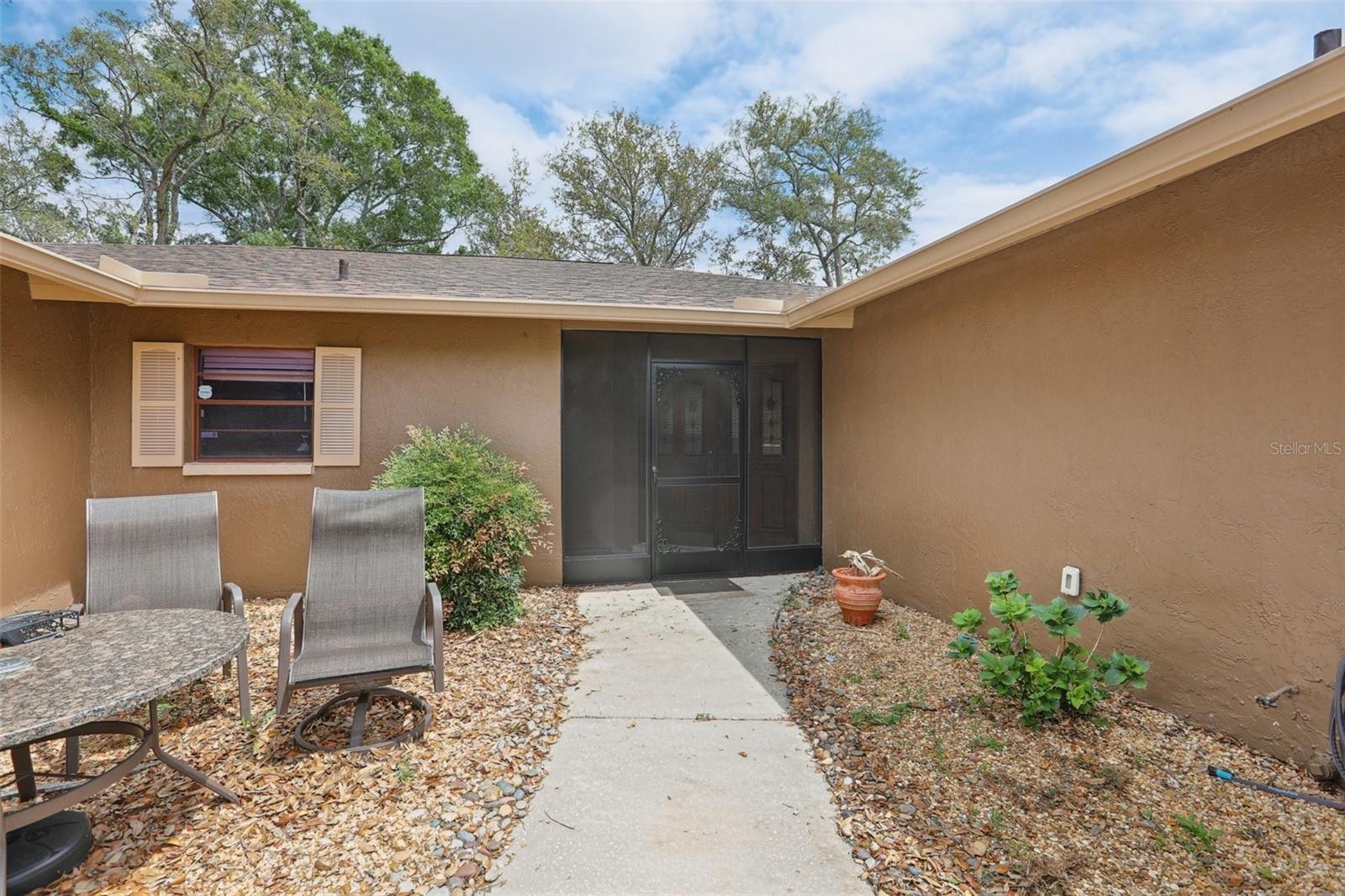 Image 4 of 28 For 366 Leafy Way Ave