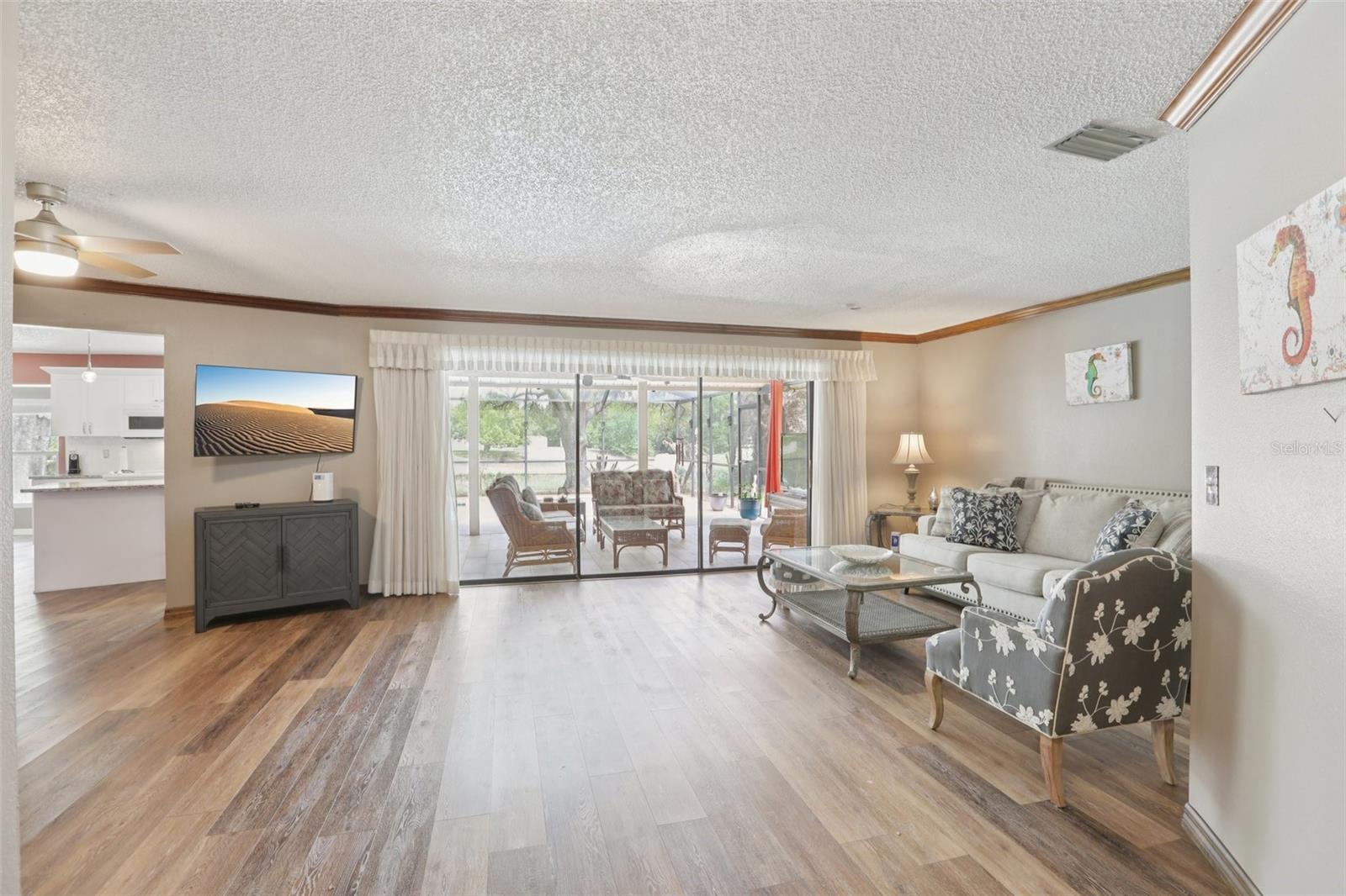 Image 6 of 28 For 366 Leafy Way Ave