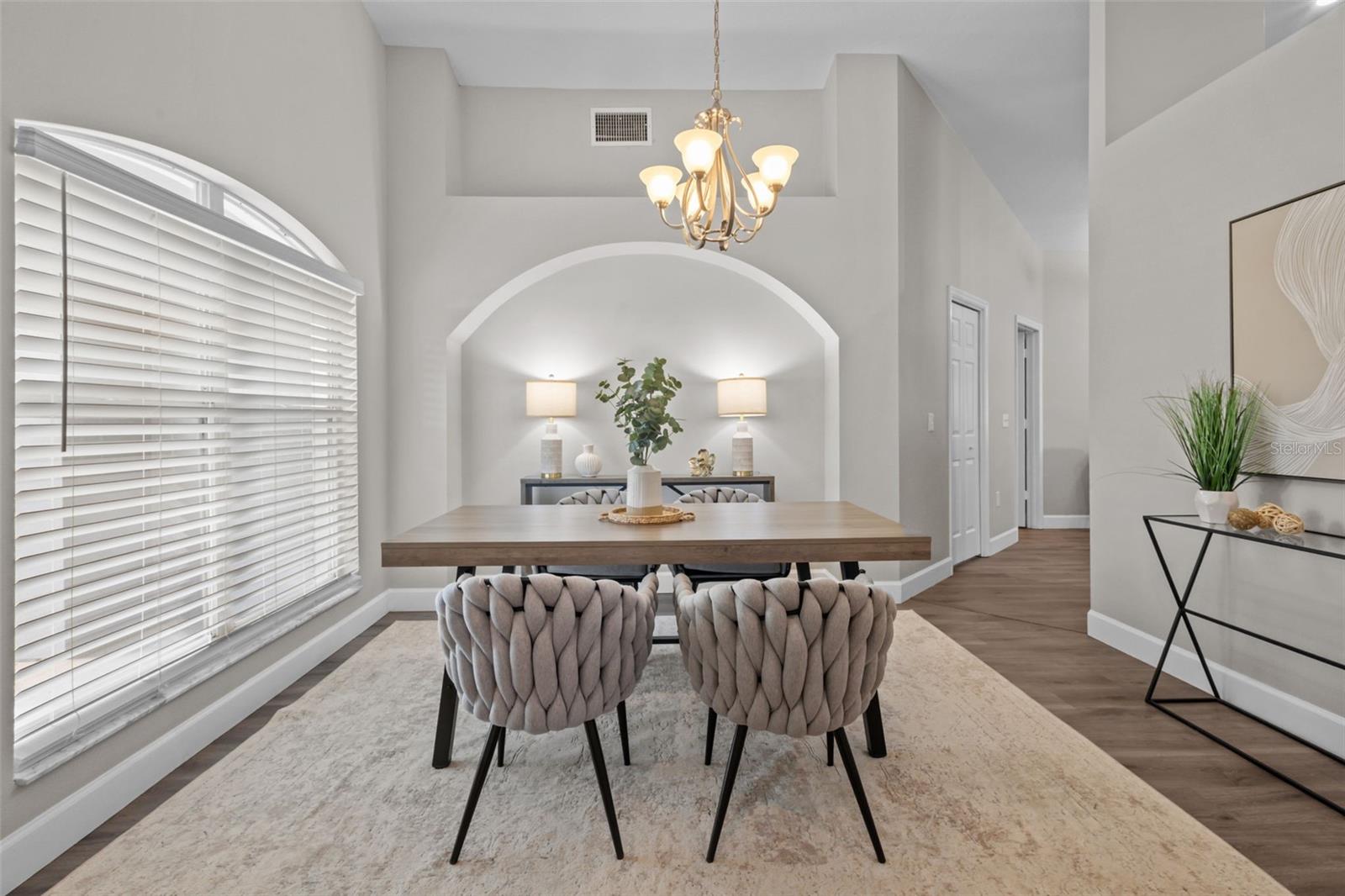 Image 6 of 40 For 3617 Treeline Drive