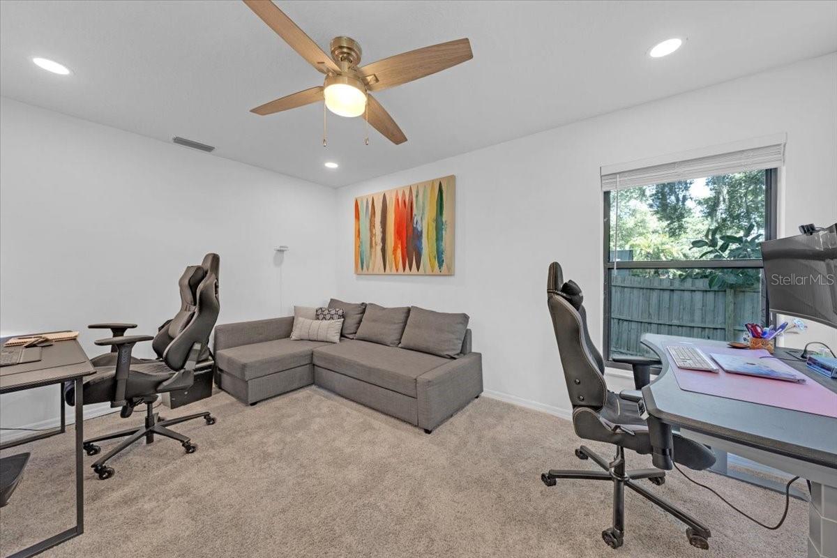 Image 24 of 37 For 6210 Iroquois Court