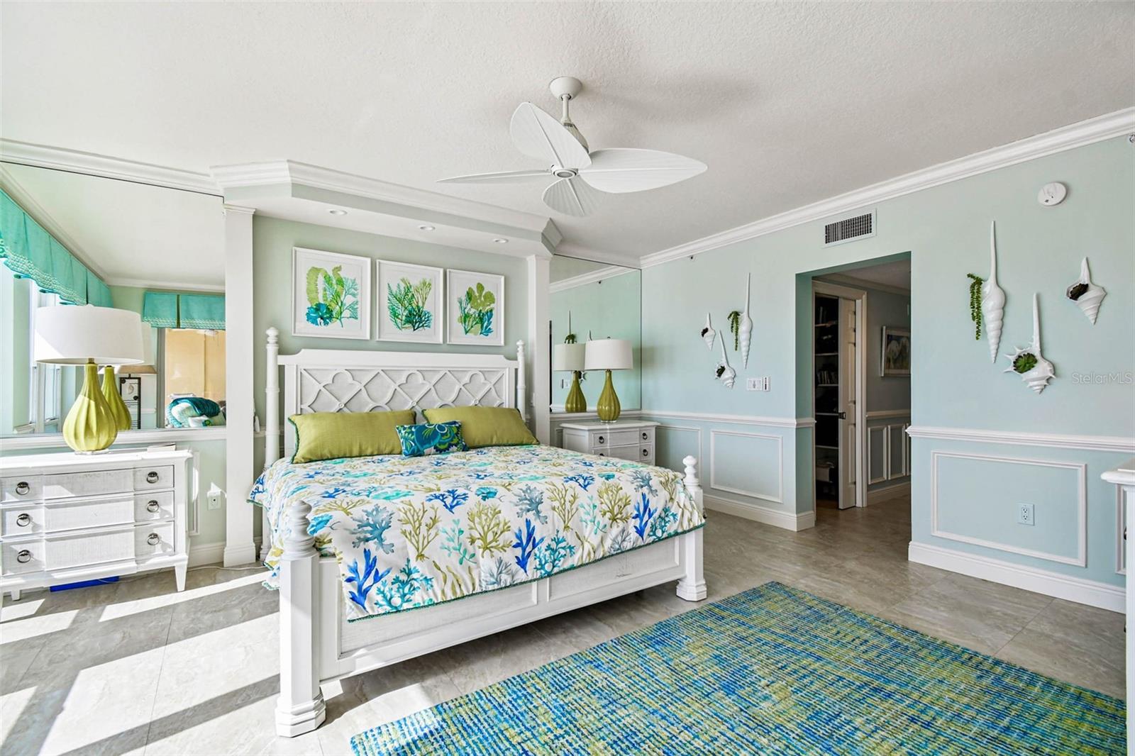 Image 16 of 31 For 16750 Gulf Boulevard 315