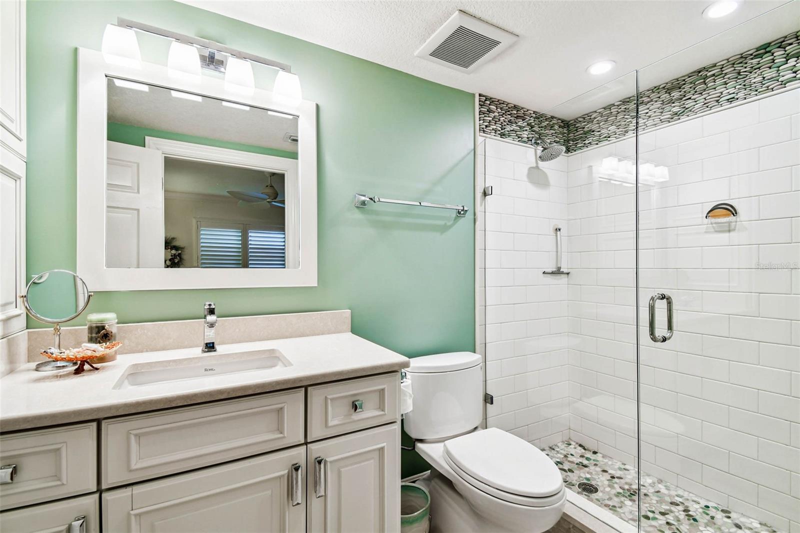 Image 24 of 31 For 16750 Gulf Boulevard 315