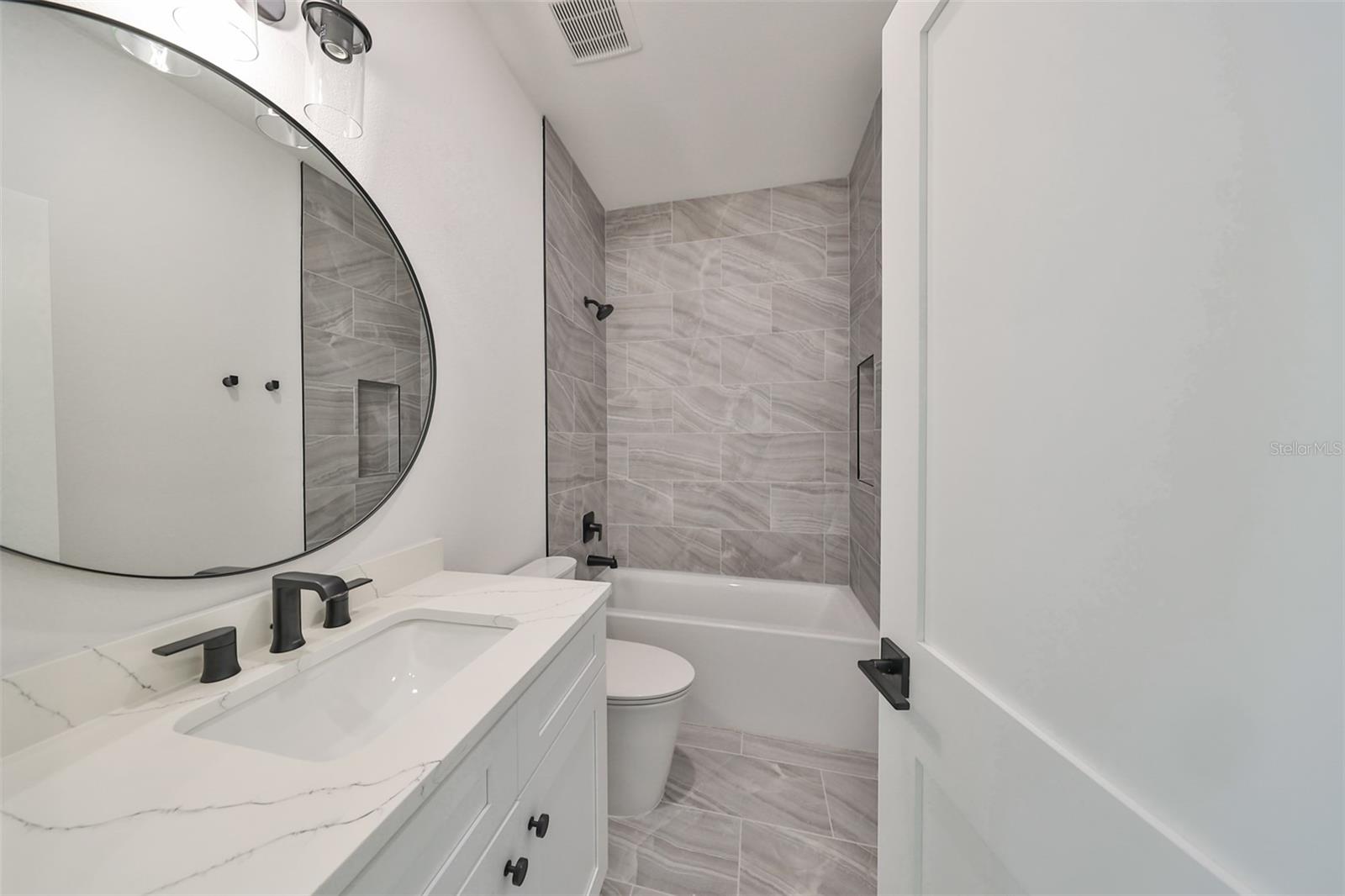 Image 9 of 12 For 4324 Gray Street 2